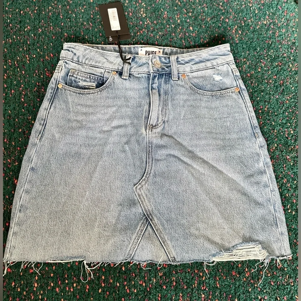 PAIGE Aideen Seamed Denim Mini Skirt Razz NWT 26 Rare